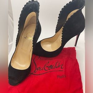 Christian Louboutin Black Pijonina Scalloped Pumps